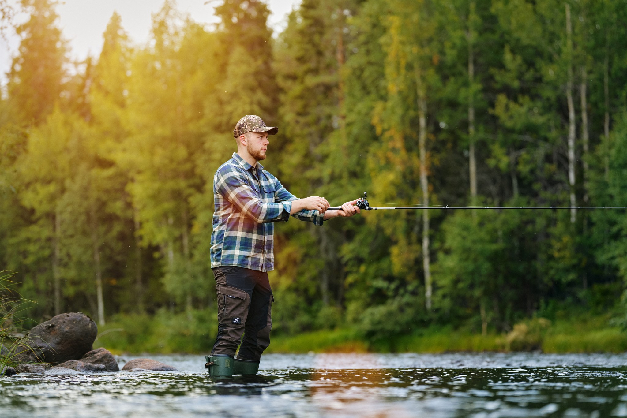 kalastus-vapa-virveli-joki-6176x4117-mikko-tormanen-keksi